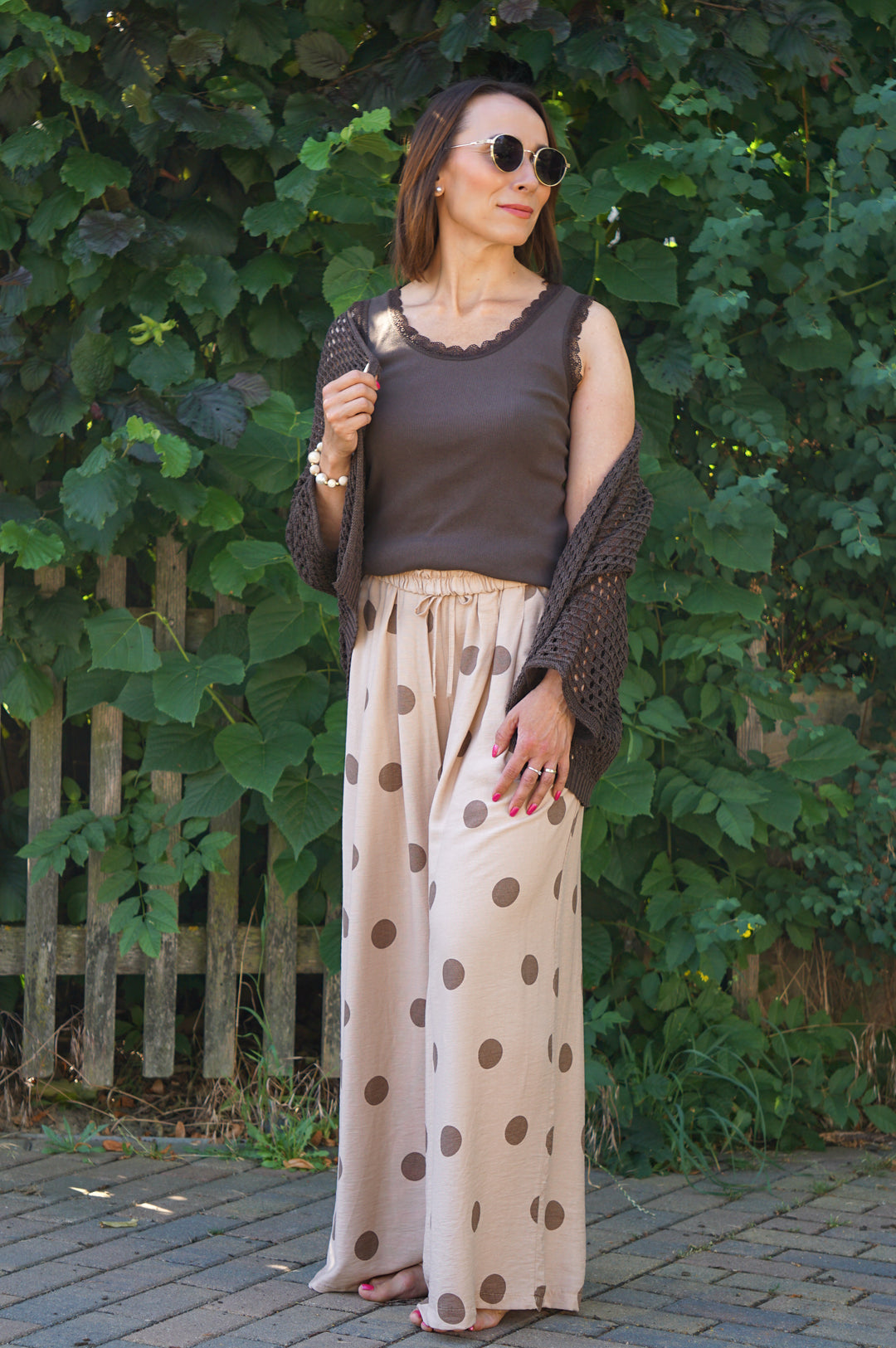 Marlene mit Polka Dots, camel