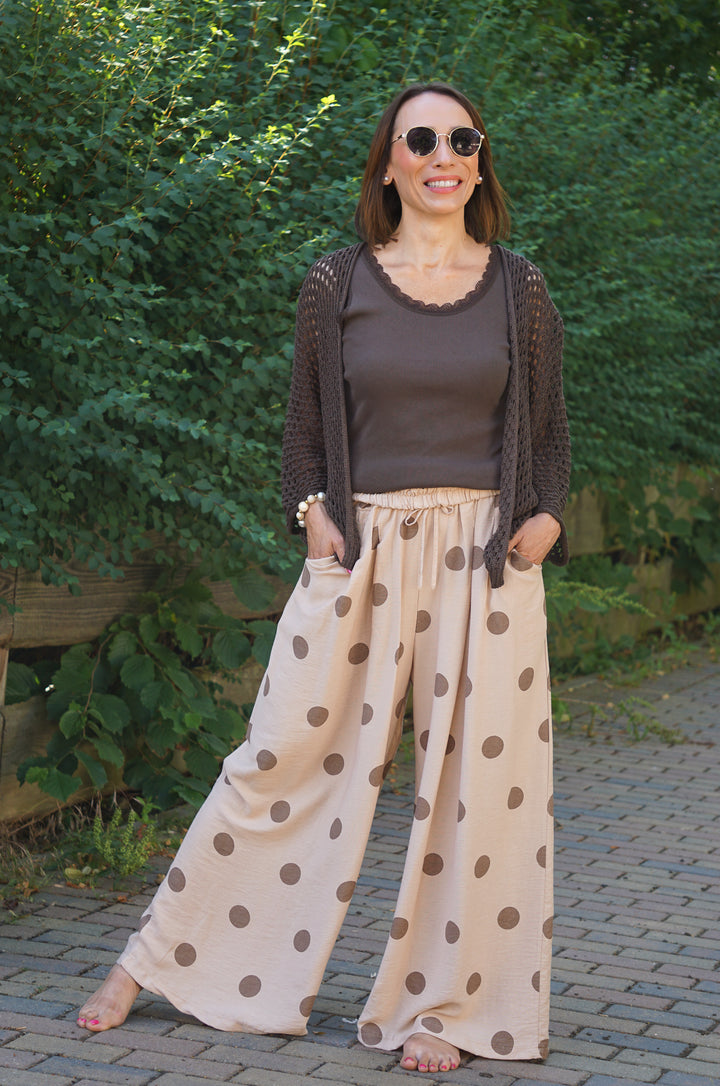 Marlene mit Polka Dots, camel