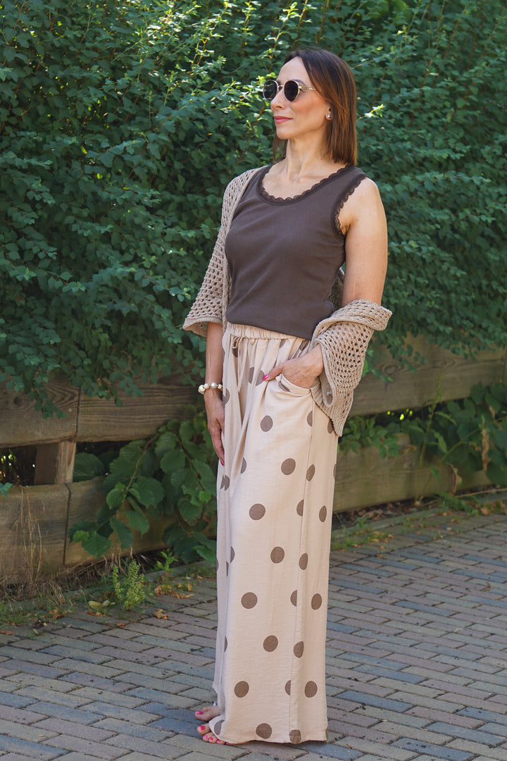 Marlene mit Polka Dots, camel