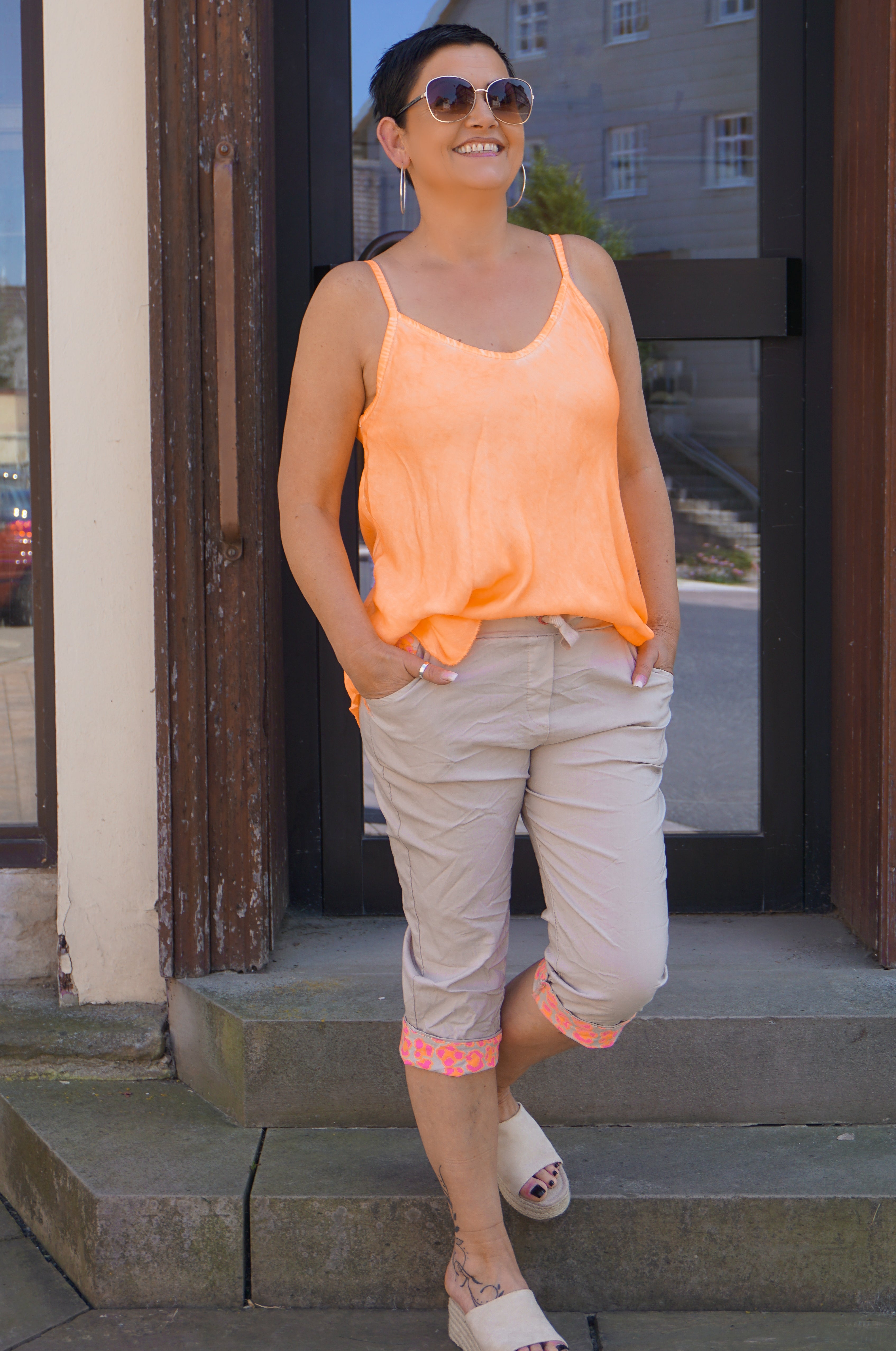 Capri Jogpant mit Leo Details, beige