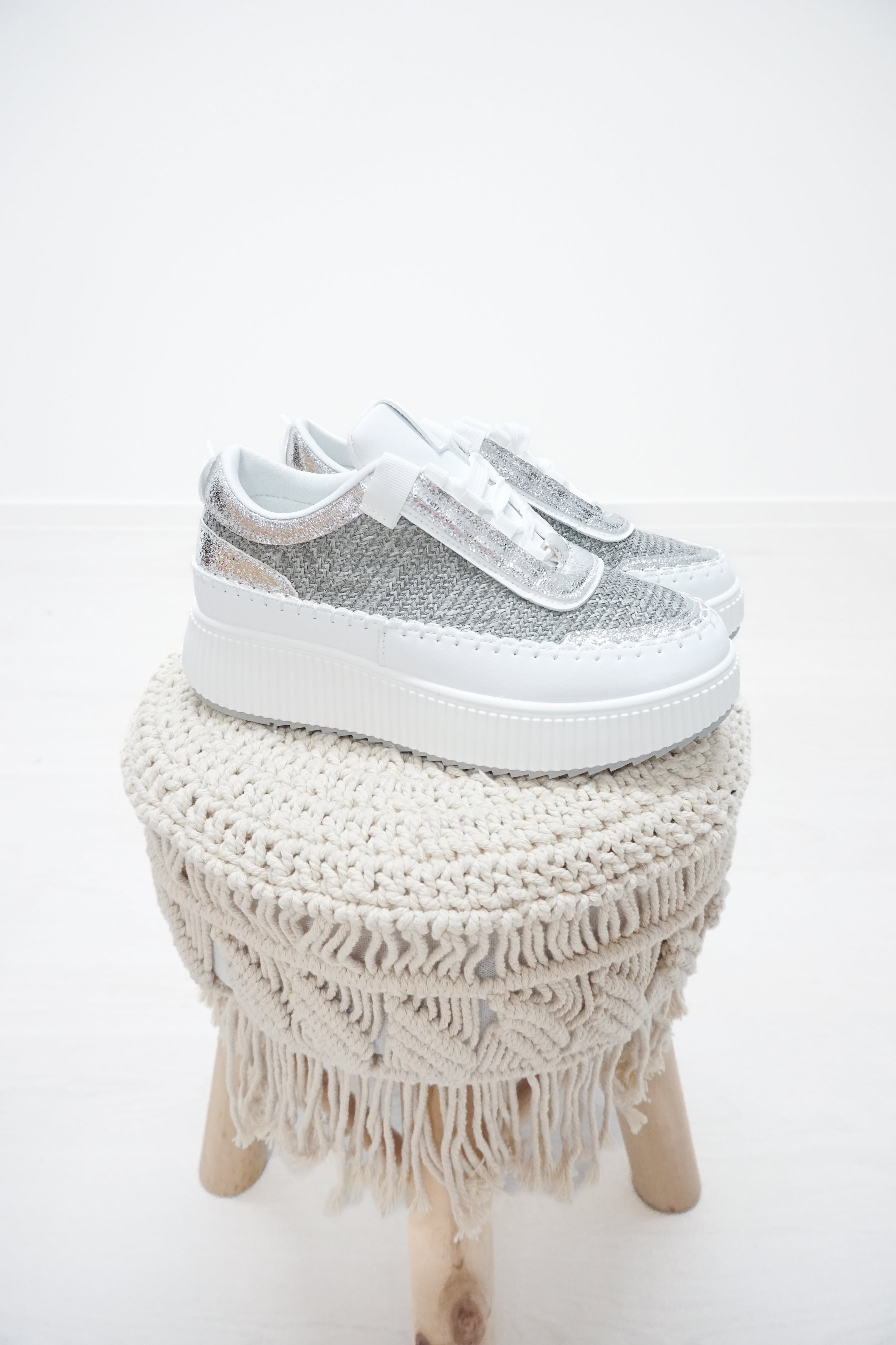 Sneaker