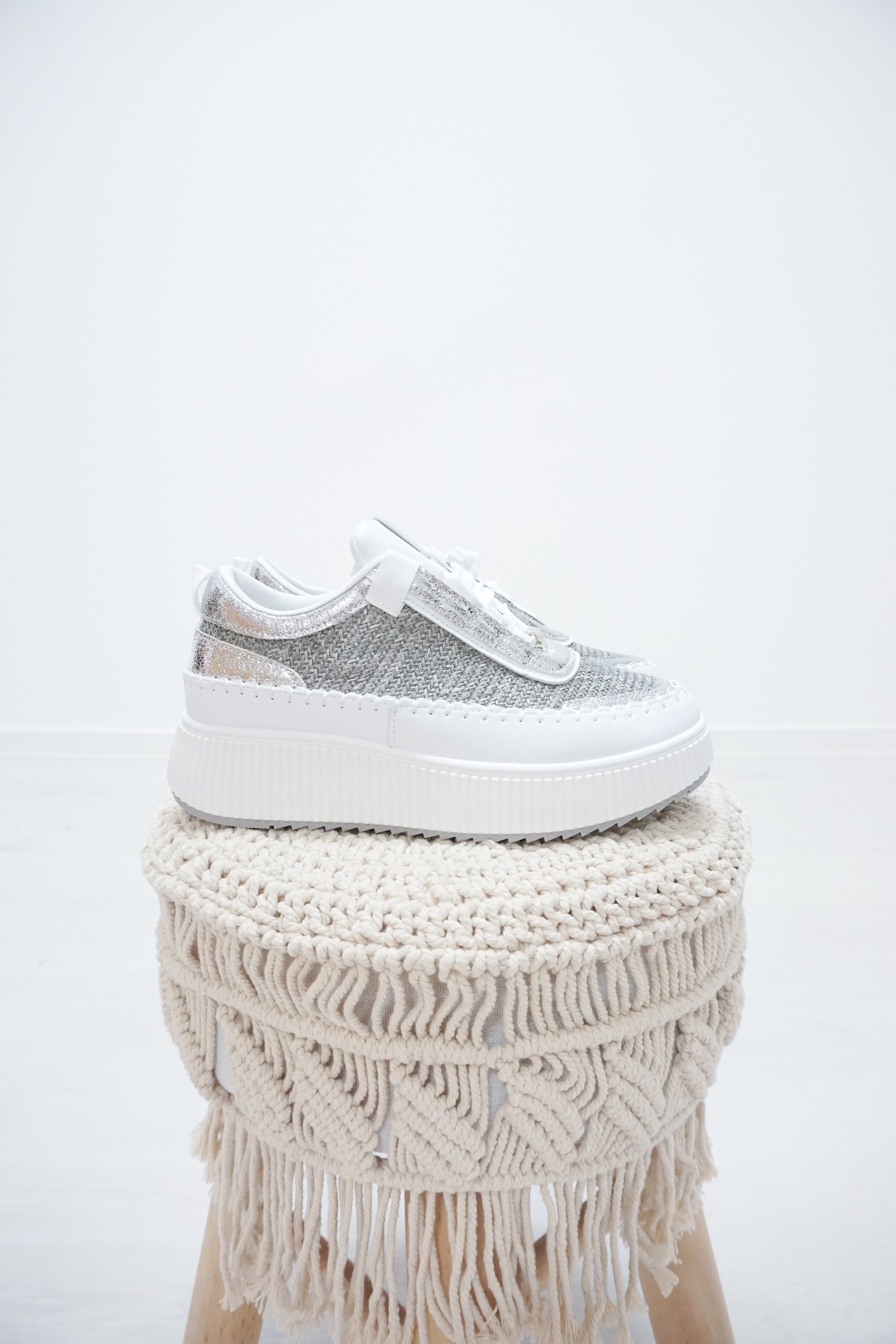 Sneaker
