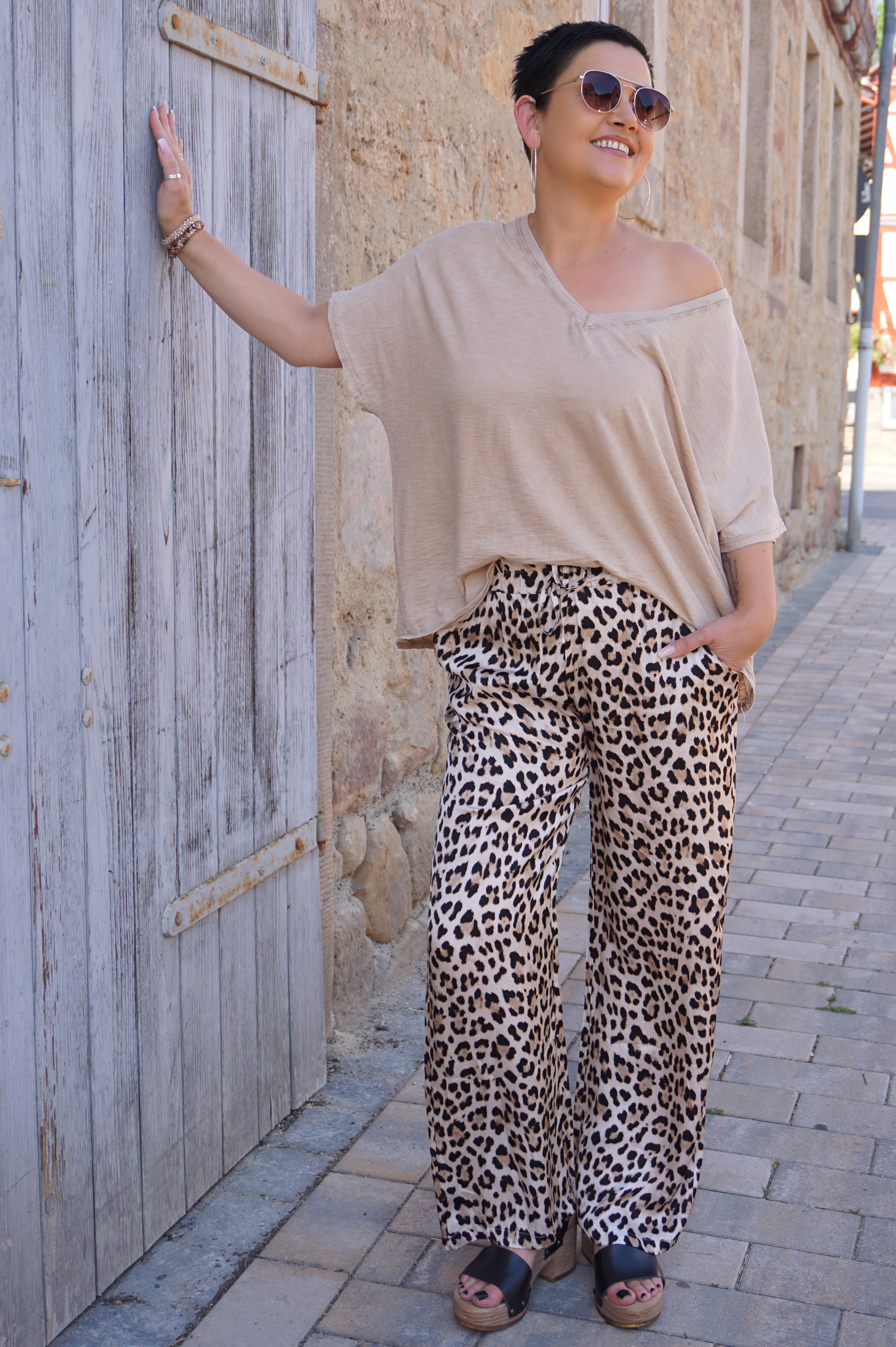 Satin Sommerhose „Leo“, beige