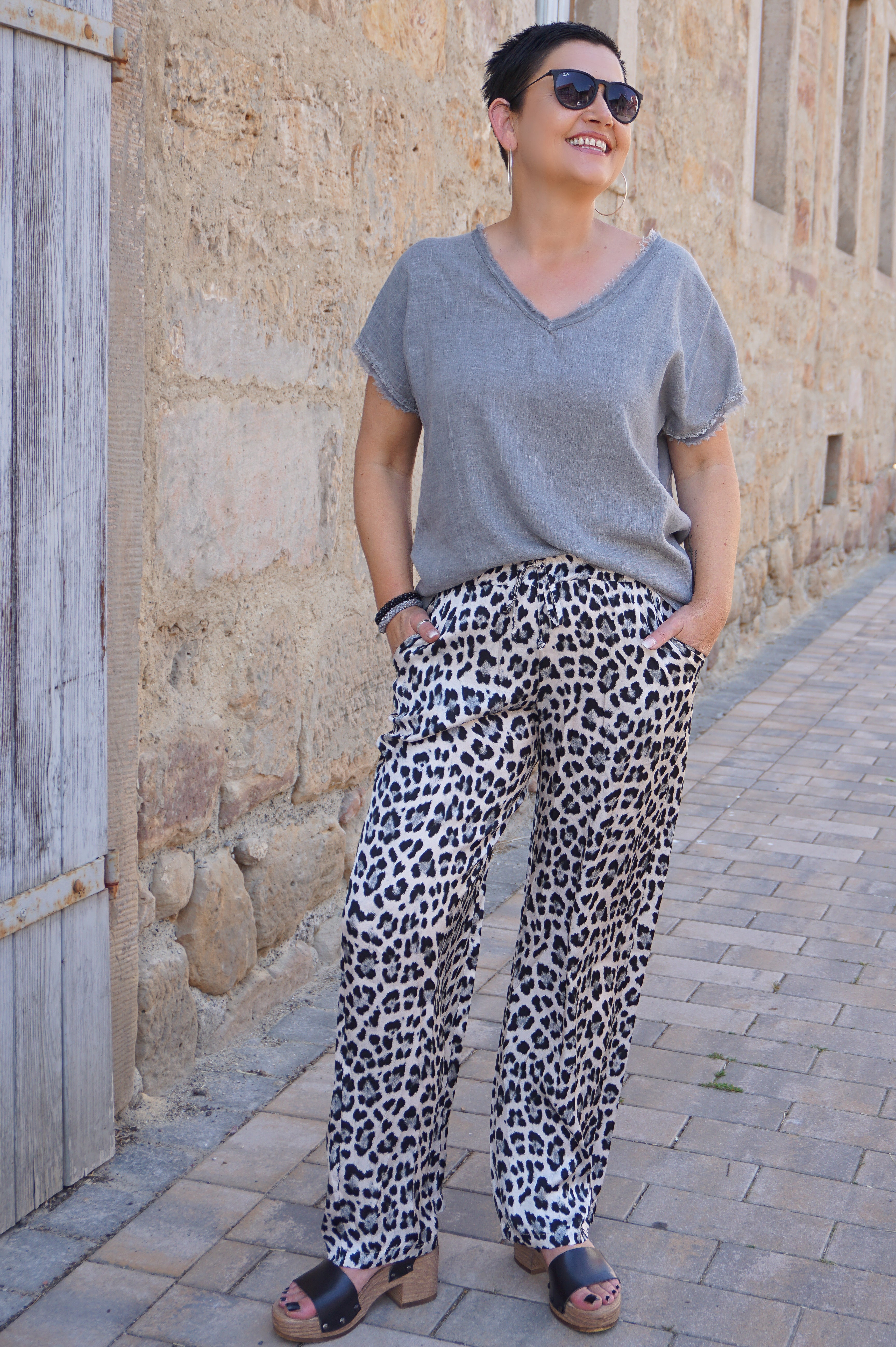Satin Sommerhose „Leo“, grau