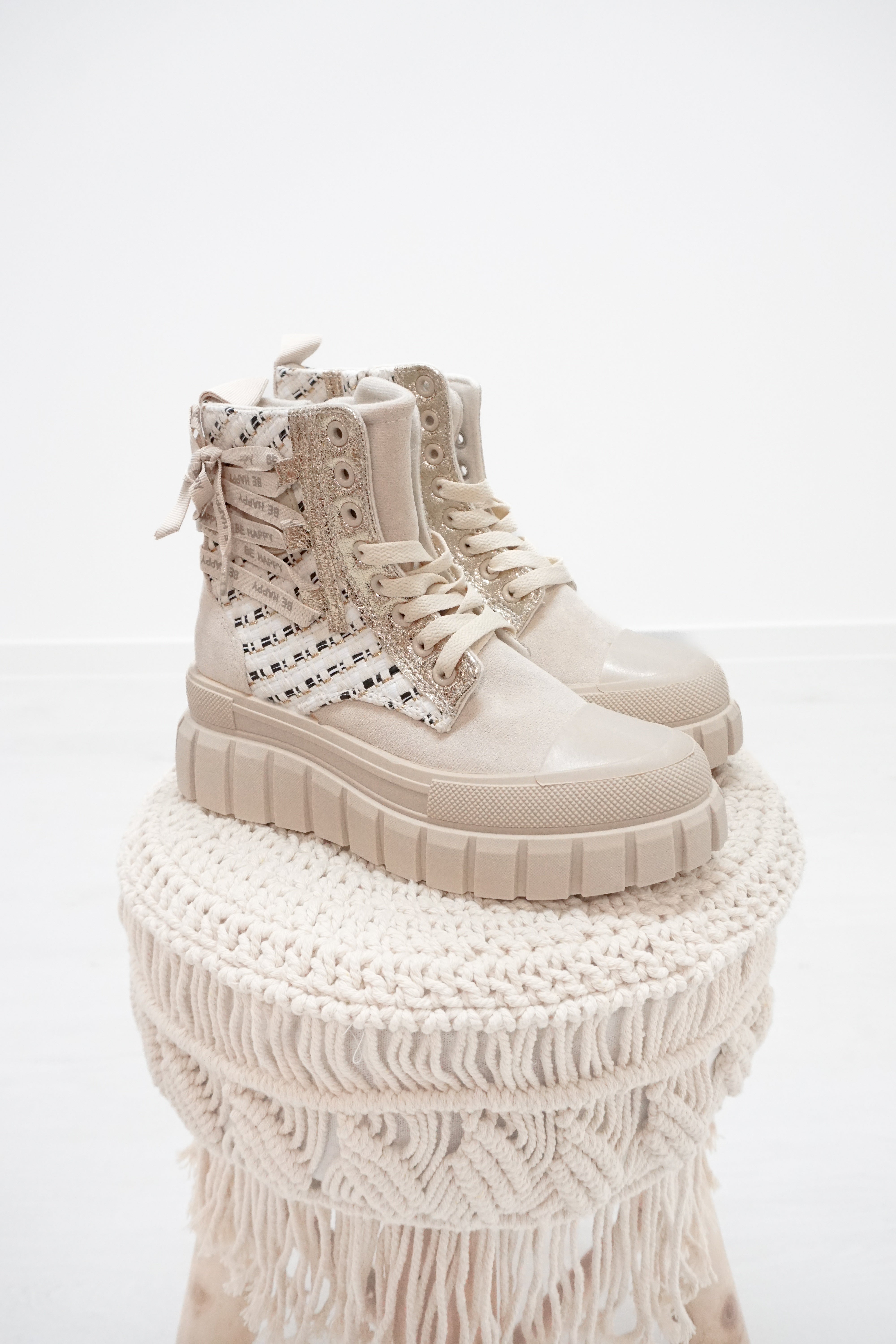 Hoher Sneaker "BE HAPPY", beige