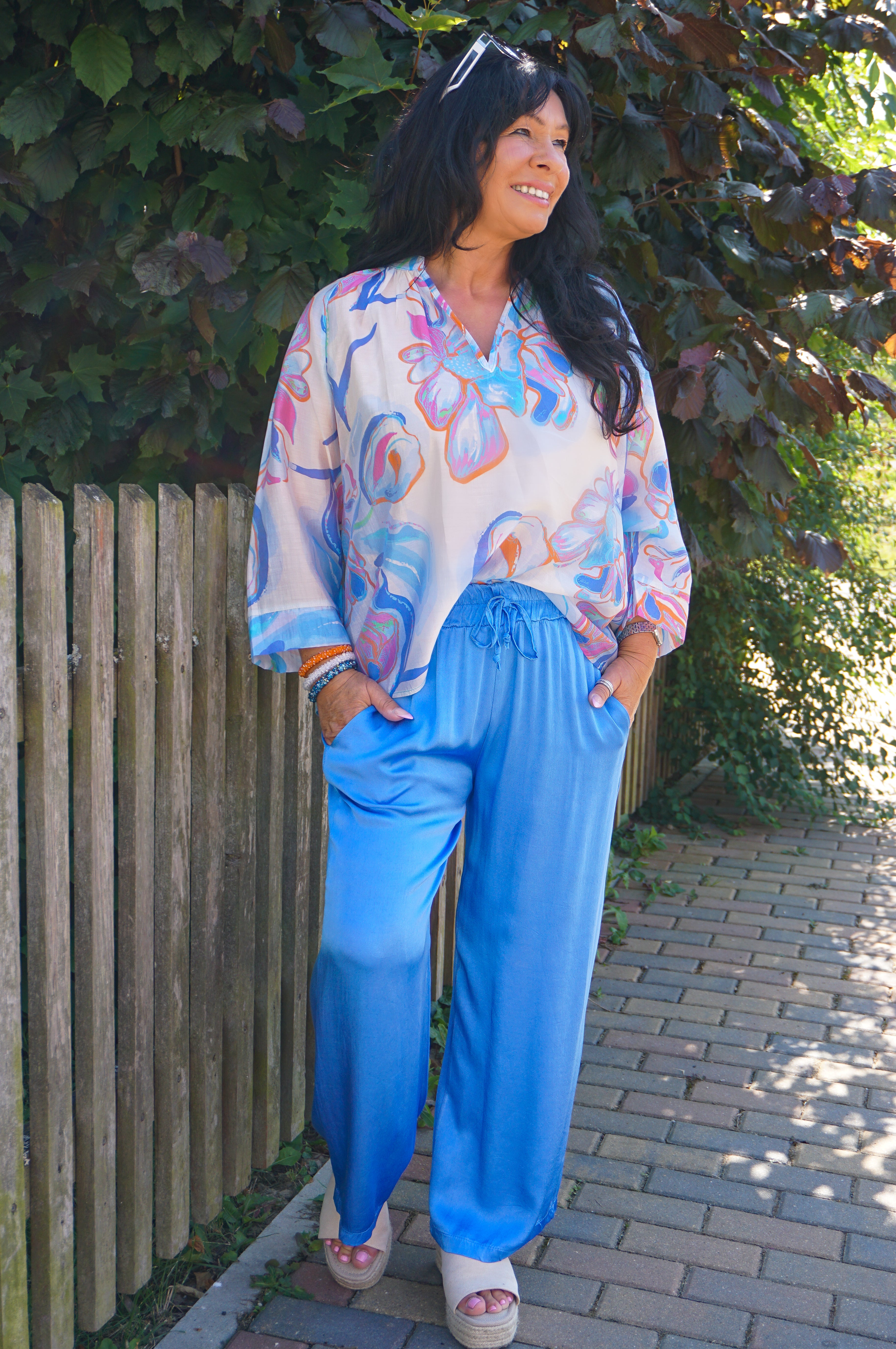 Leichte Bluse mit Blumen Print, blau