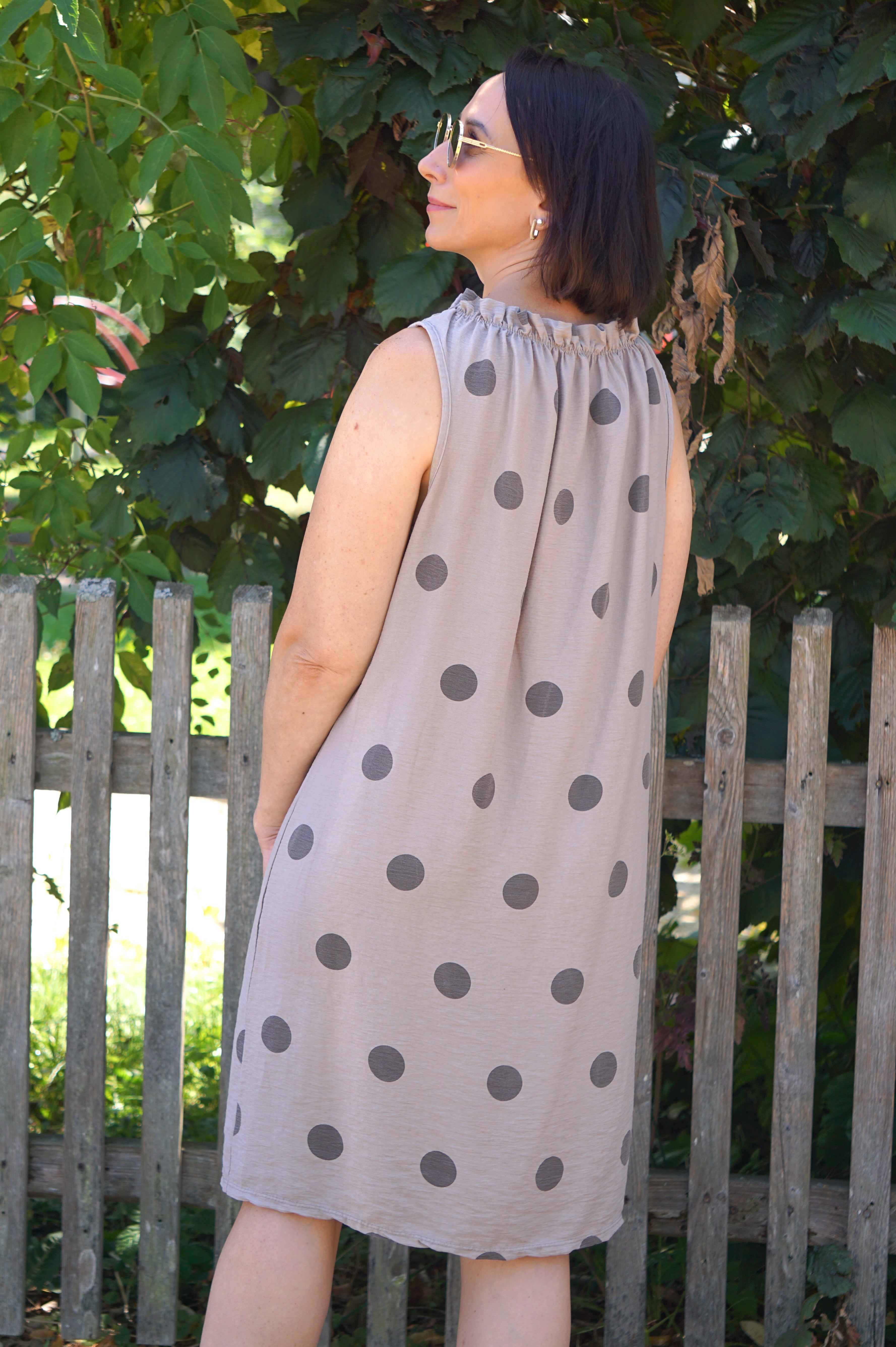 Kleid mit Polka Dots, taupe