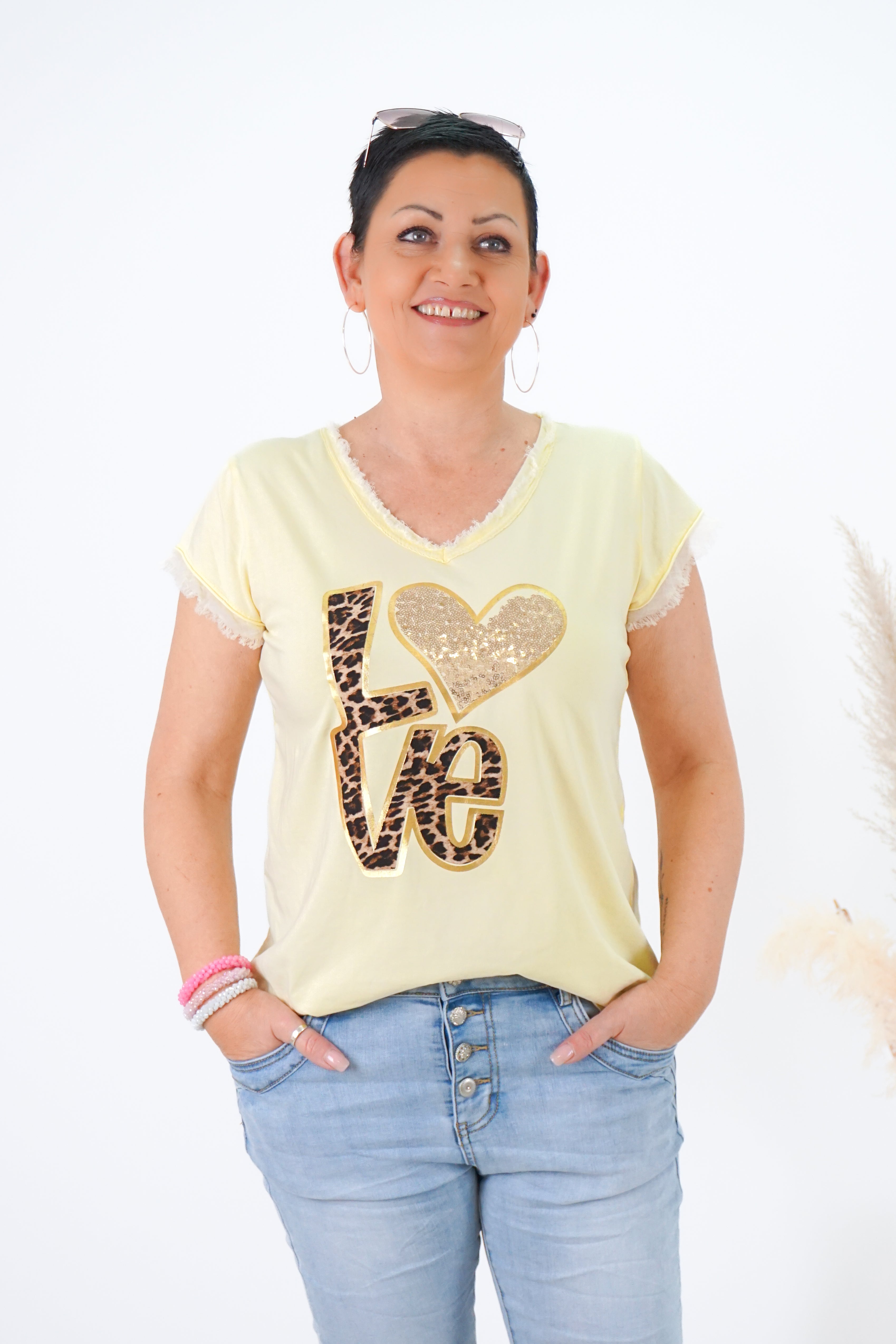 T-Shirt "Leo Love", gelb