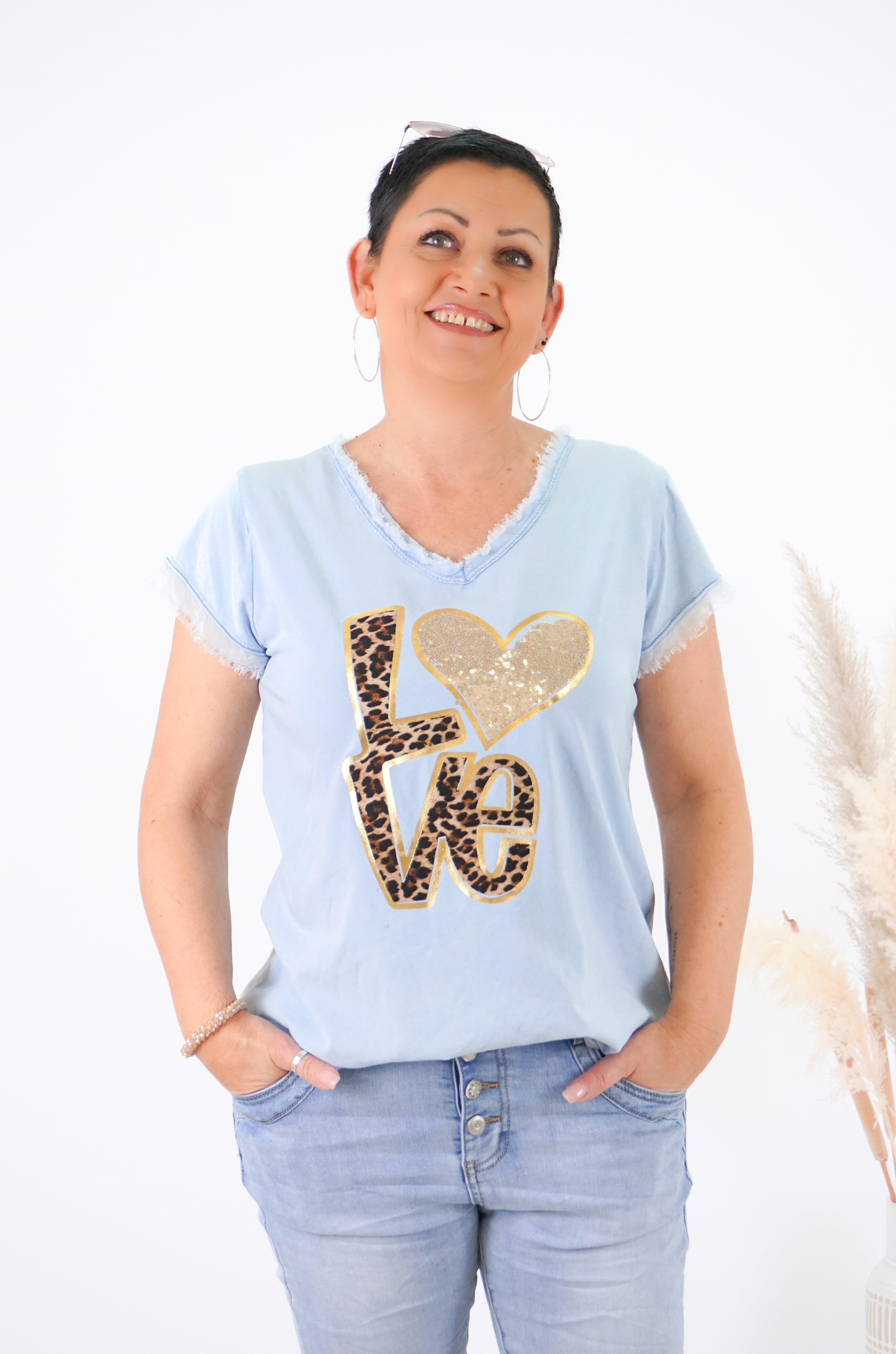 T-Shirt "Leo Love", hellblau