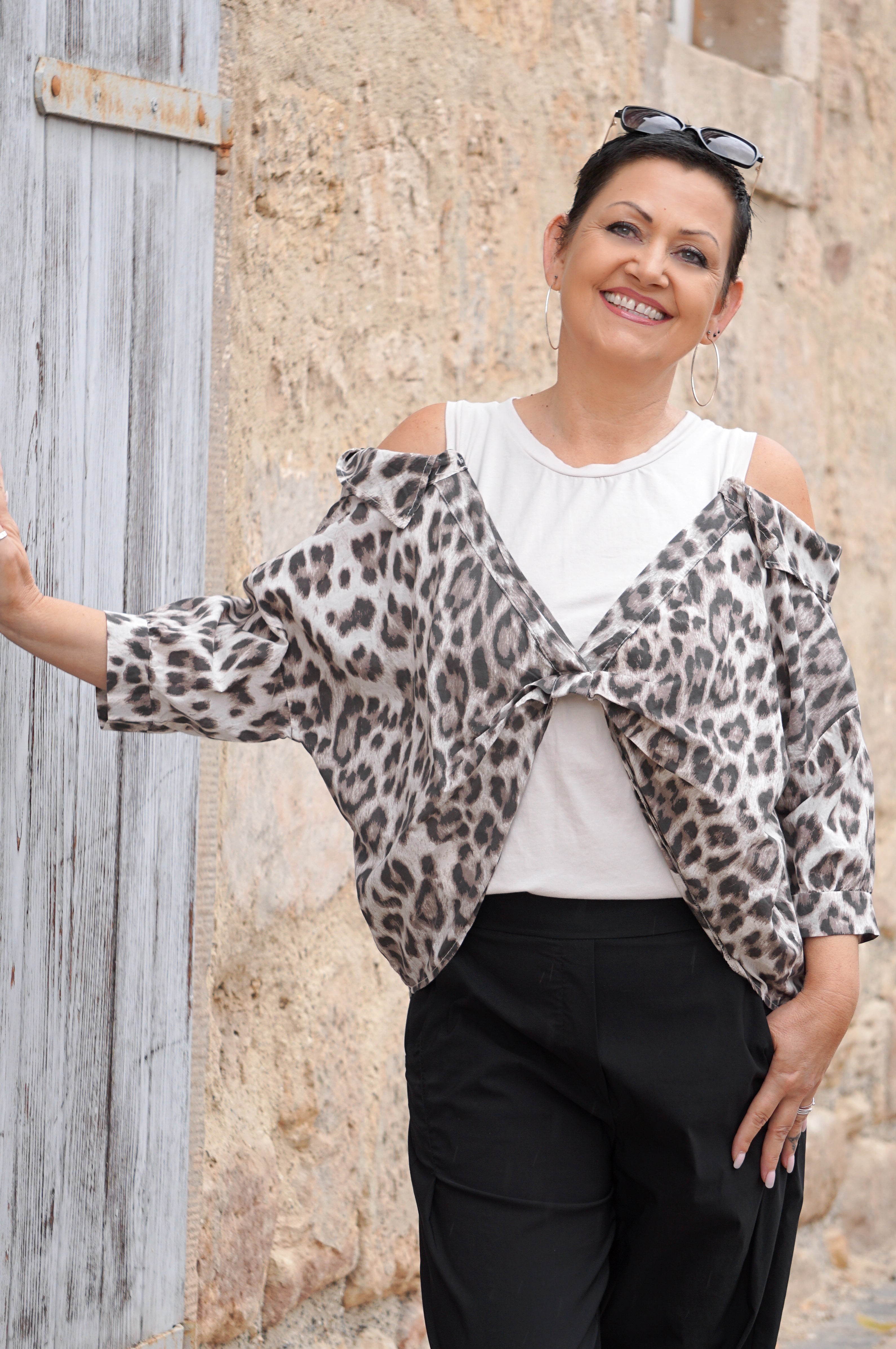 Verspieltes Hemd mit angenähten Top, Leo/beige