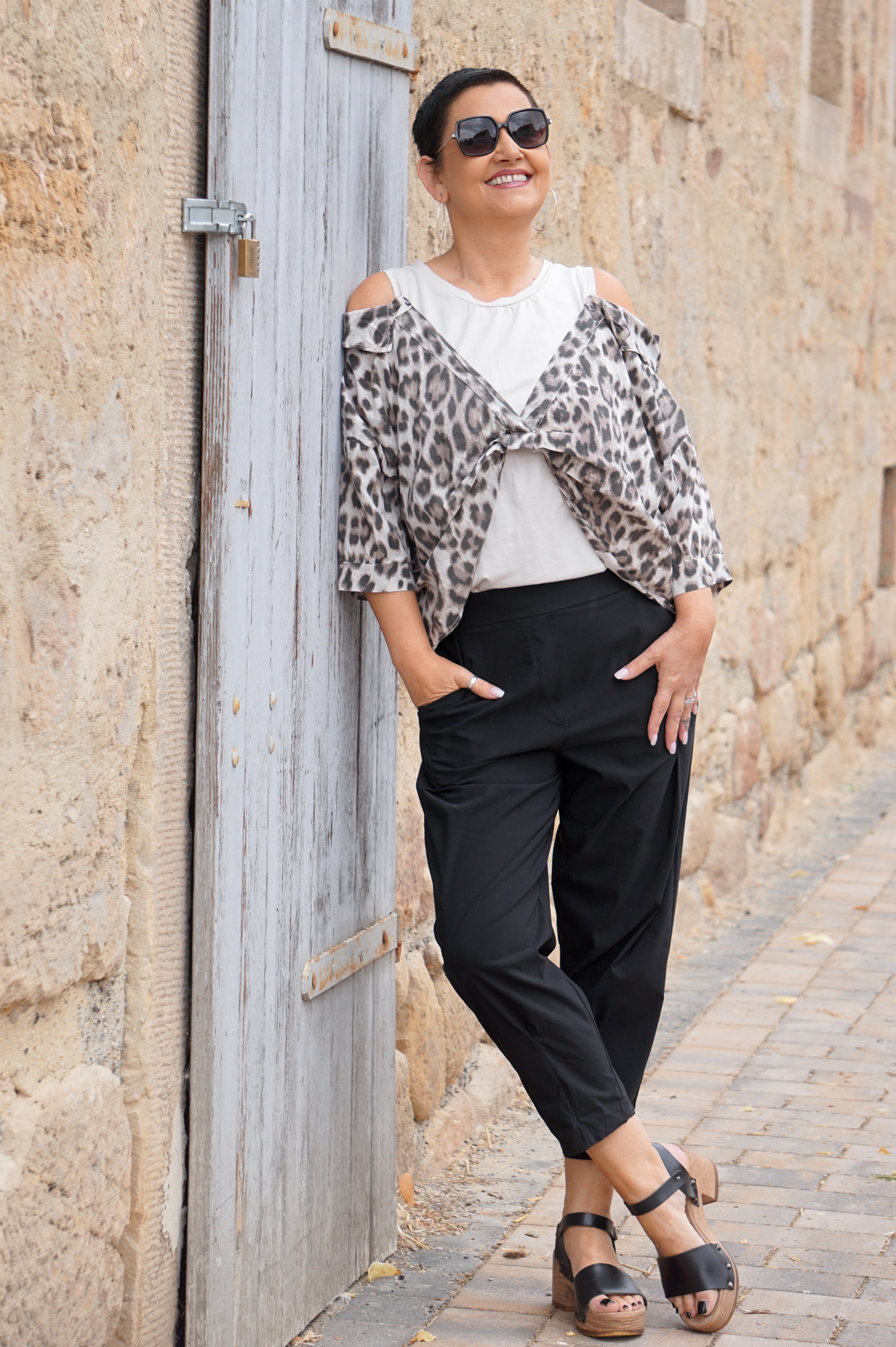 Verspieltes Hemd mit angenähten Top, Leo/beige