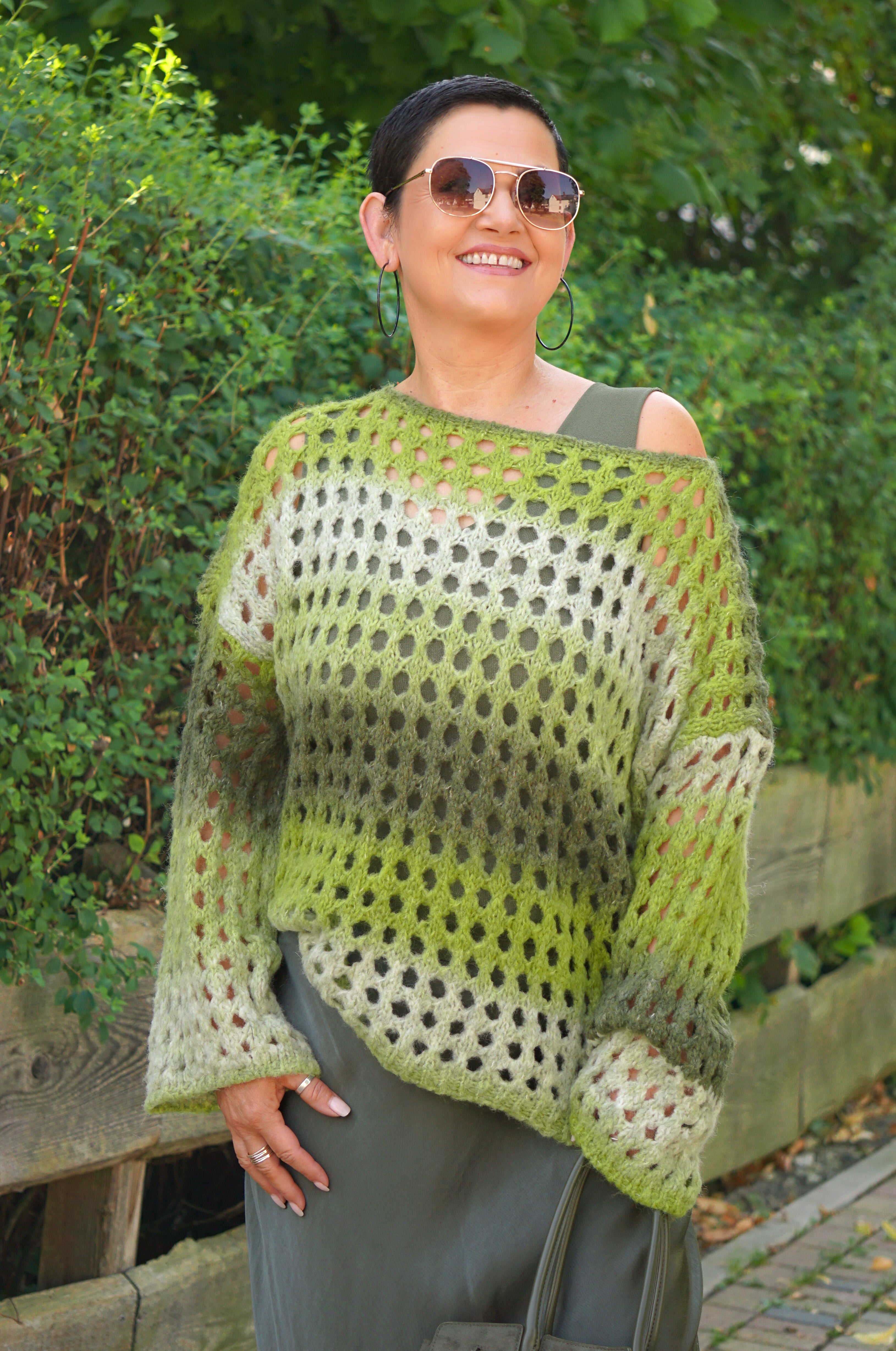 Lochstrickpulli mit Farbverlauf, grün