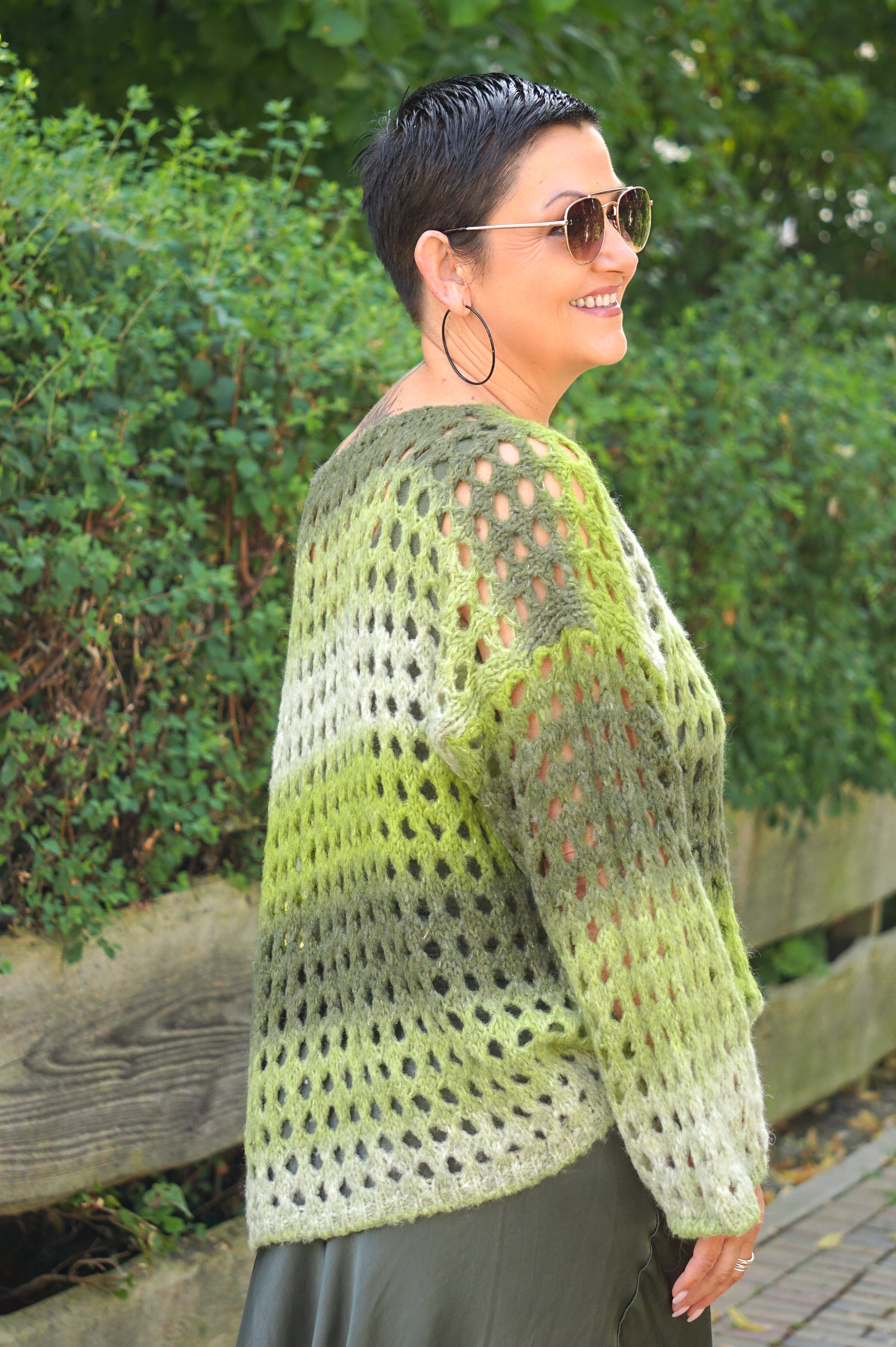Lochstrickpulli mit Farbverlauf, grün