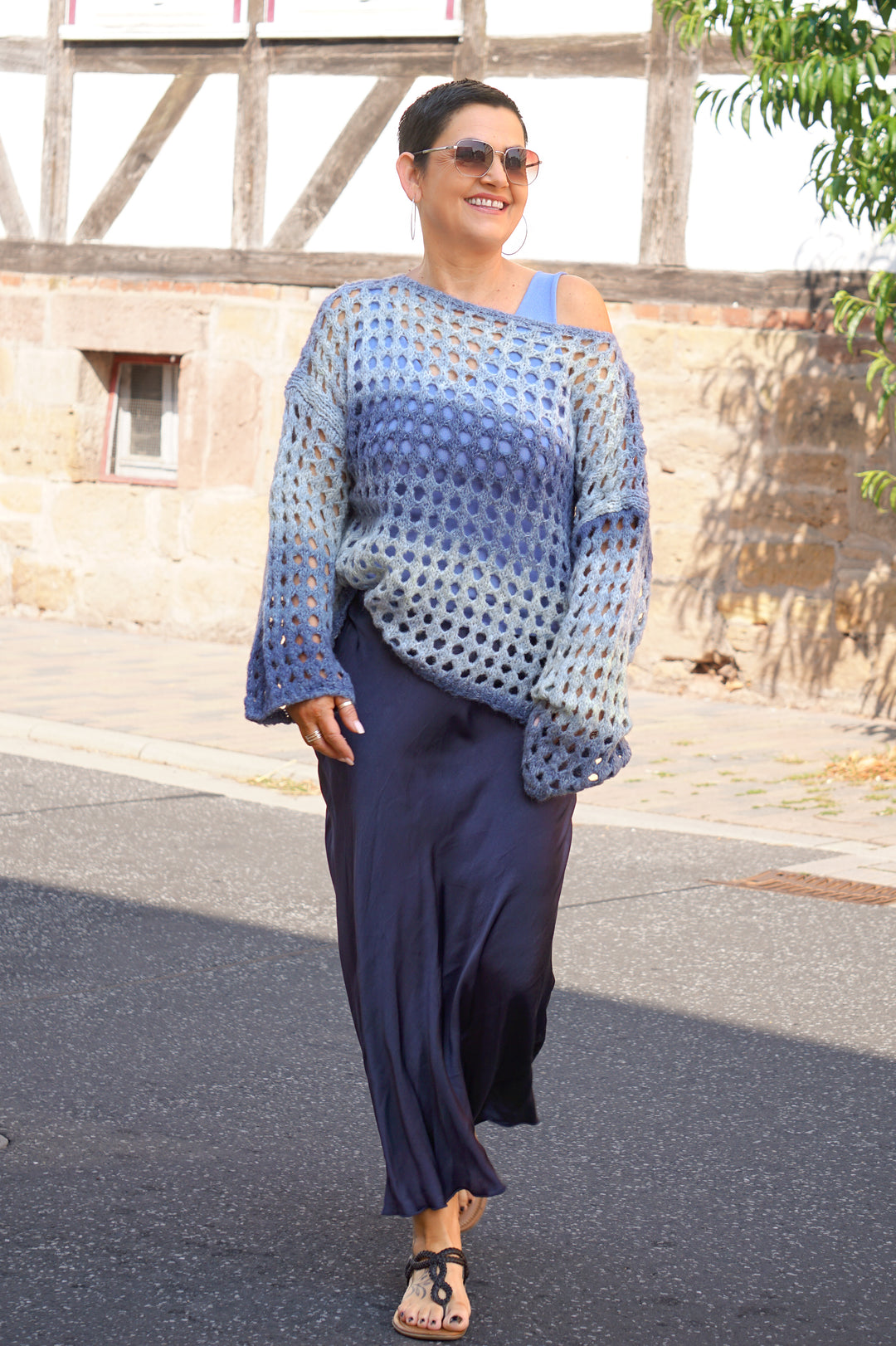 Lochstrickpulli mit Farbverlauf, blau