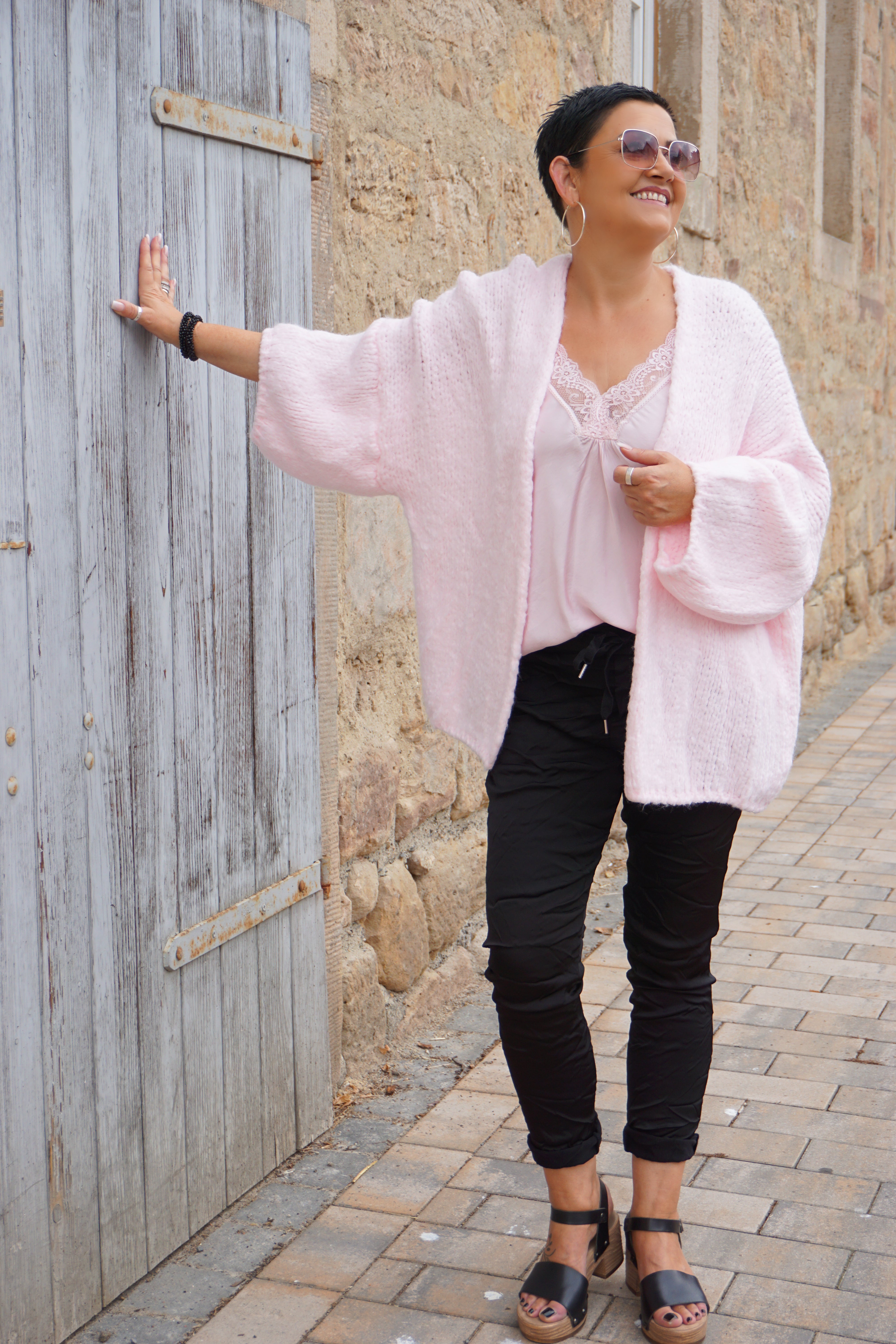 Basic Grobe Strickjacke mit offenem Fall, rosa