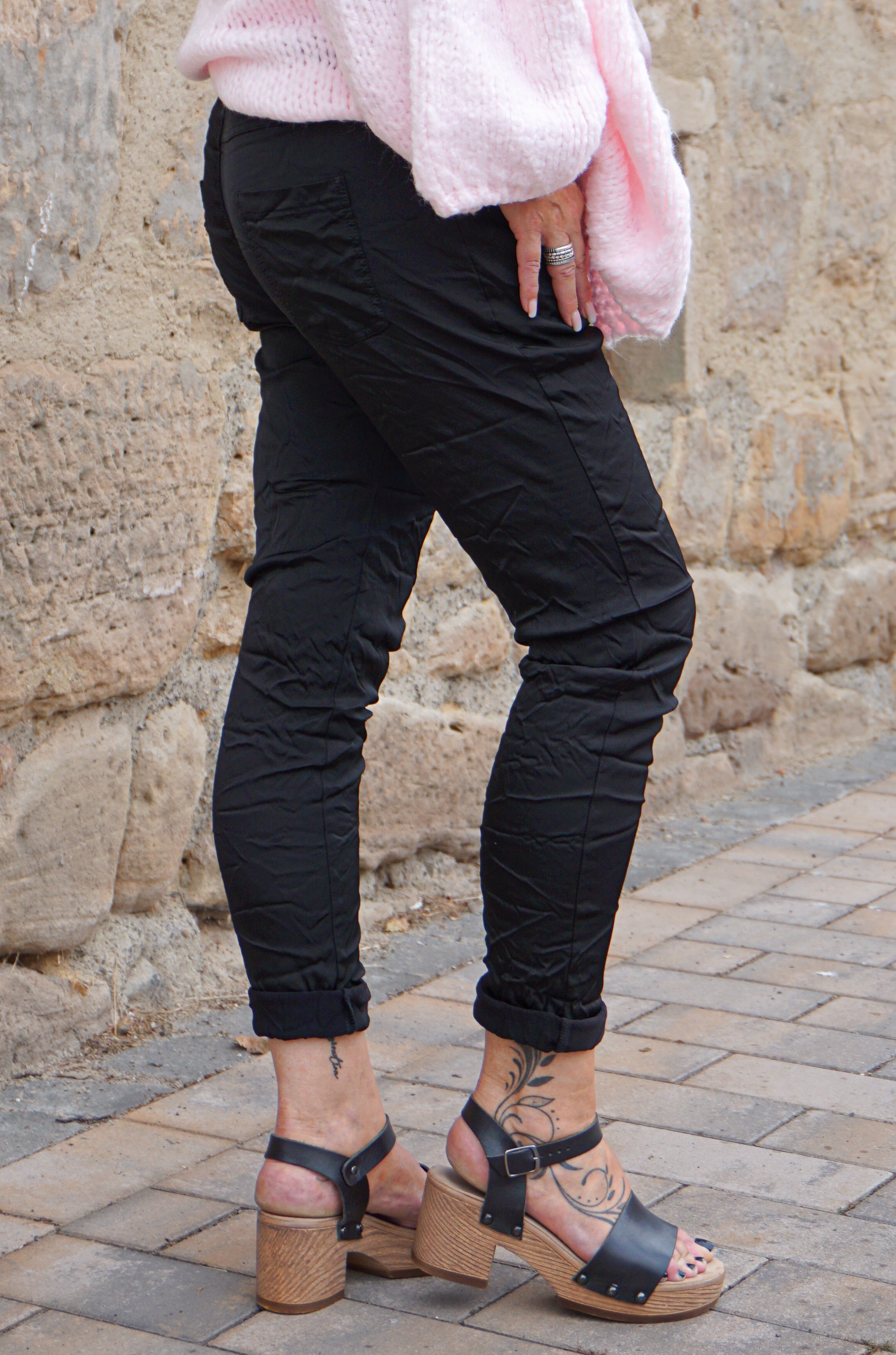 Jogpant im Satin Look, schwarz