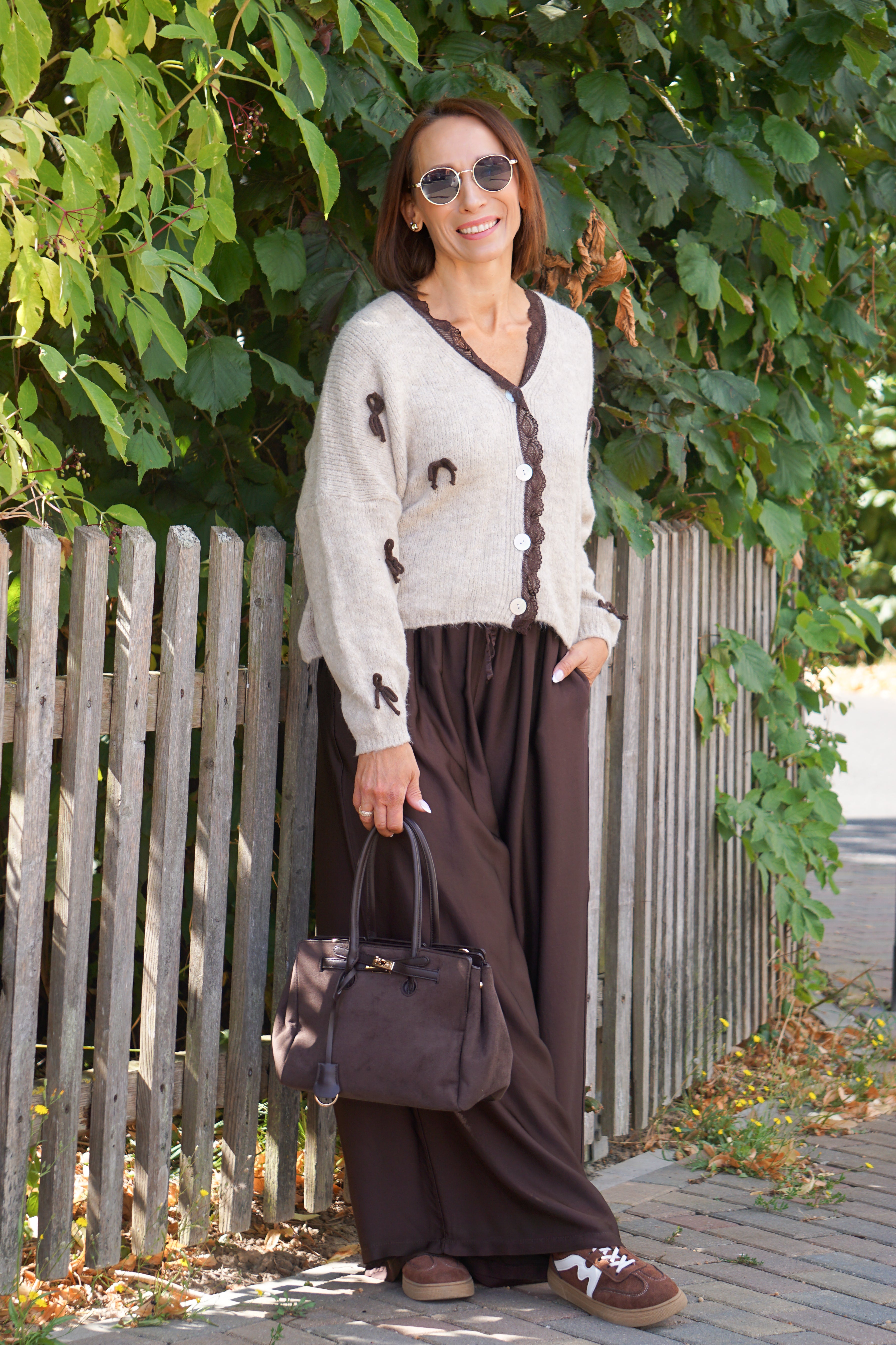 Strickjacke mit Schleifen, beige