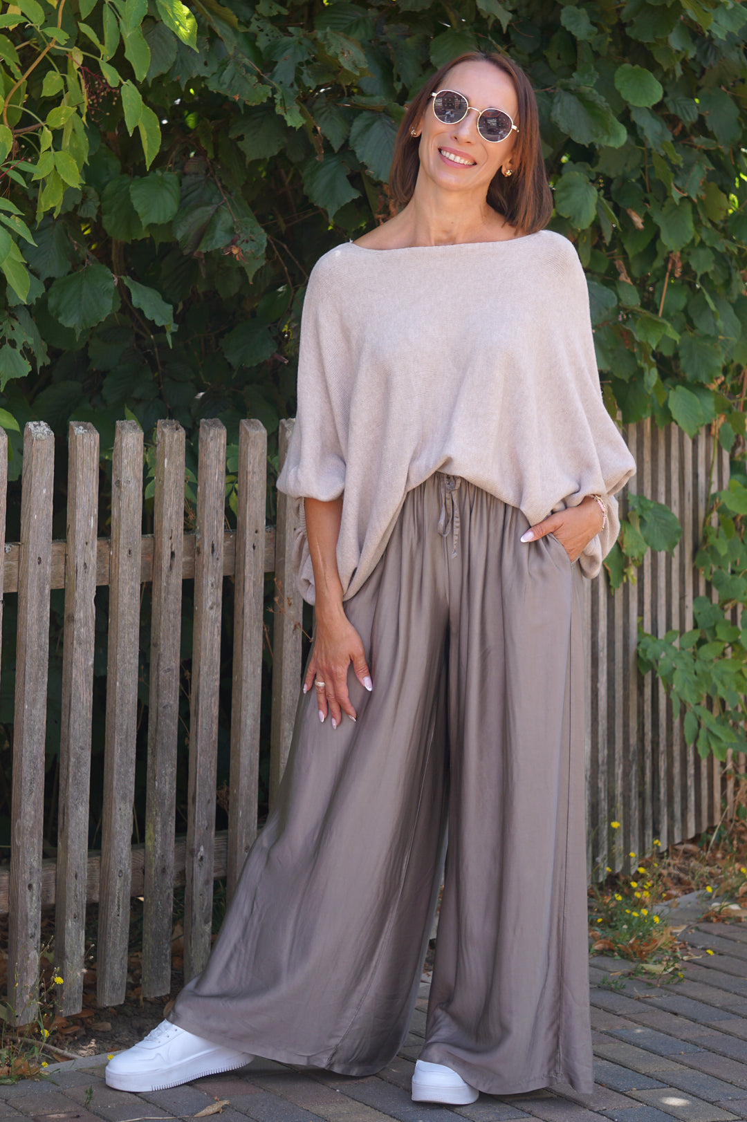 Weiter Kurzarm Feinstrickpulli, beige