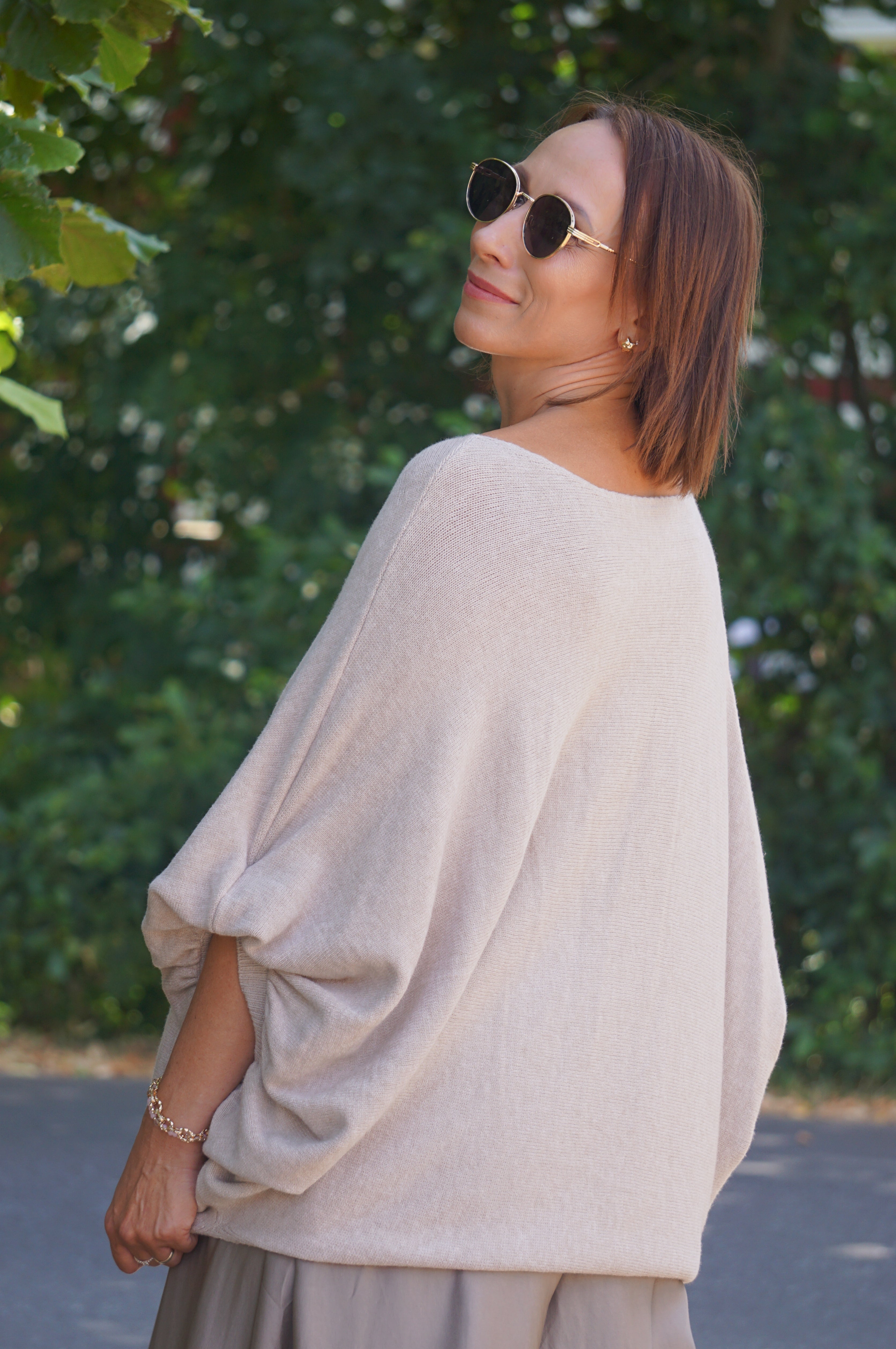 Weiter Kurzarm Feinstrickpulli, beige