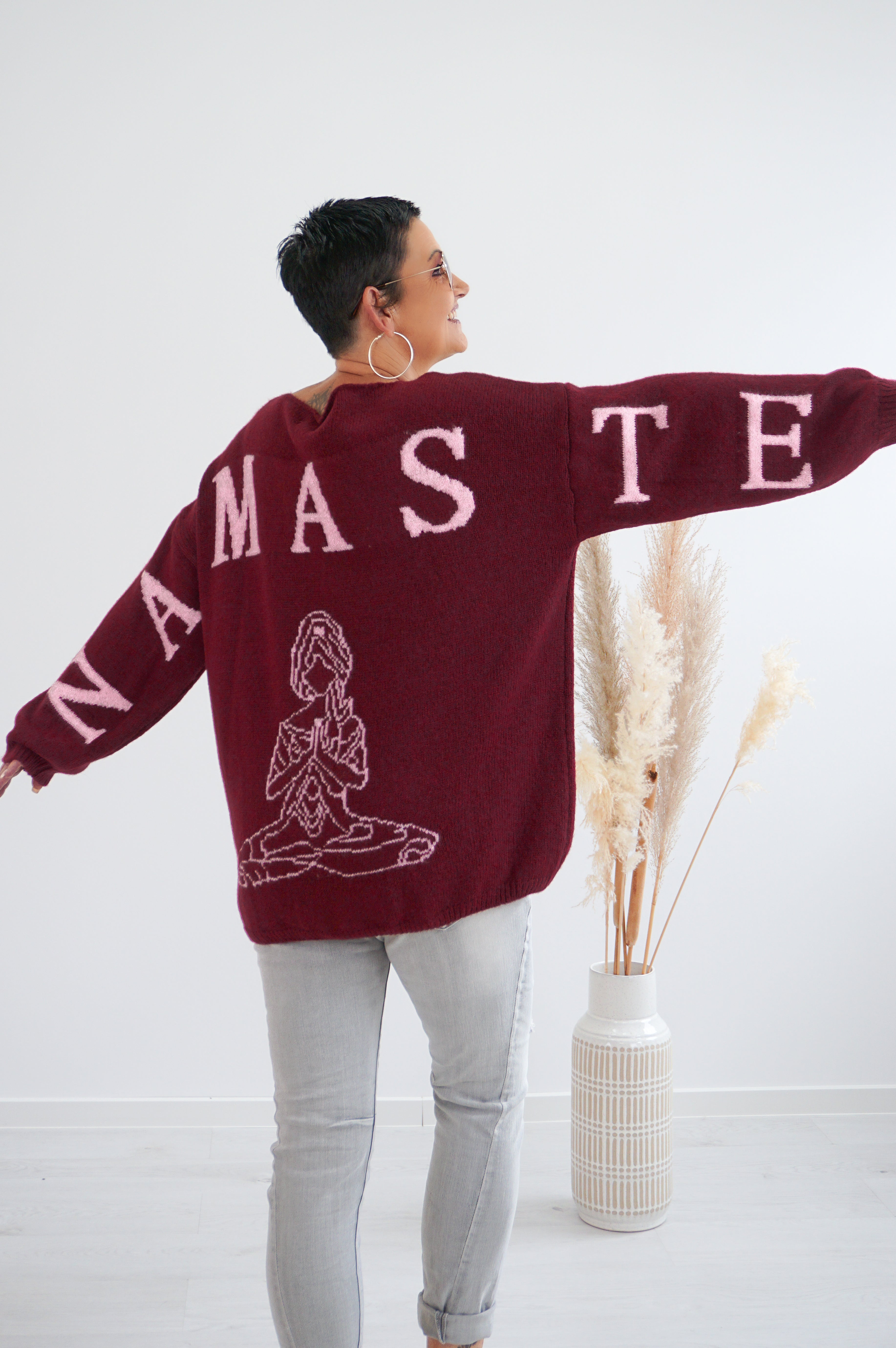 Strickpulli "Namaste", bordeaux/rosa