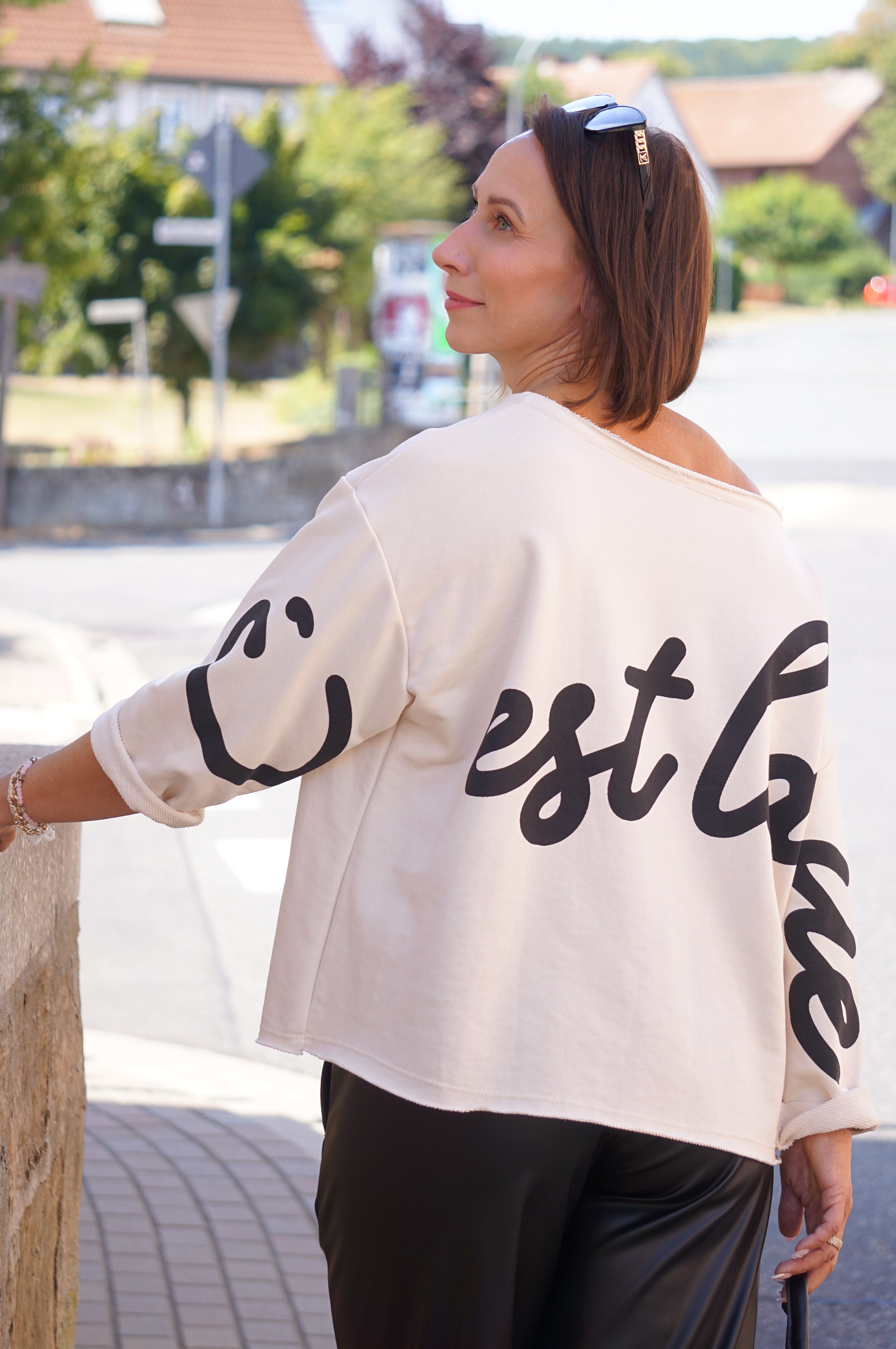 Sweatshirt „c’est la vie“, hellbeige