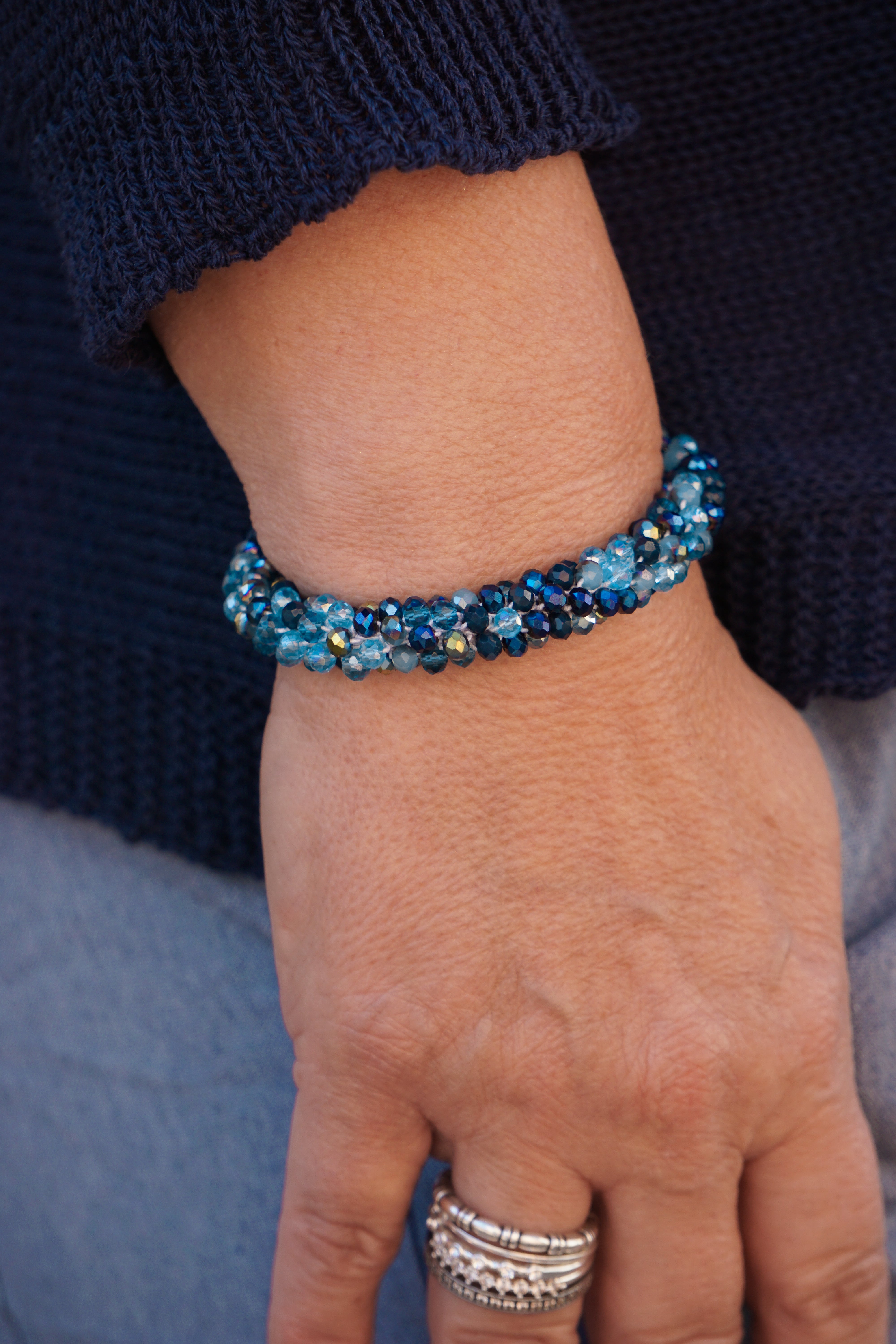 Perlenarmband blau/petrol