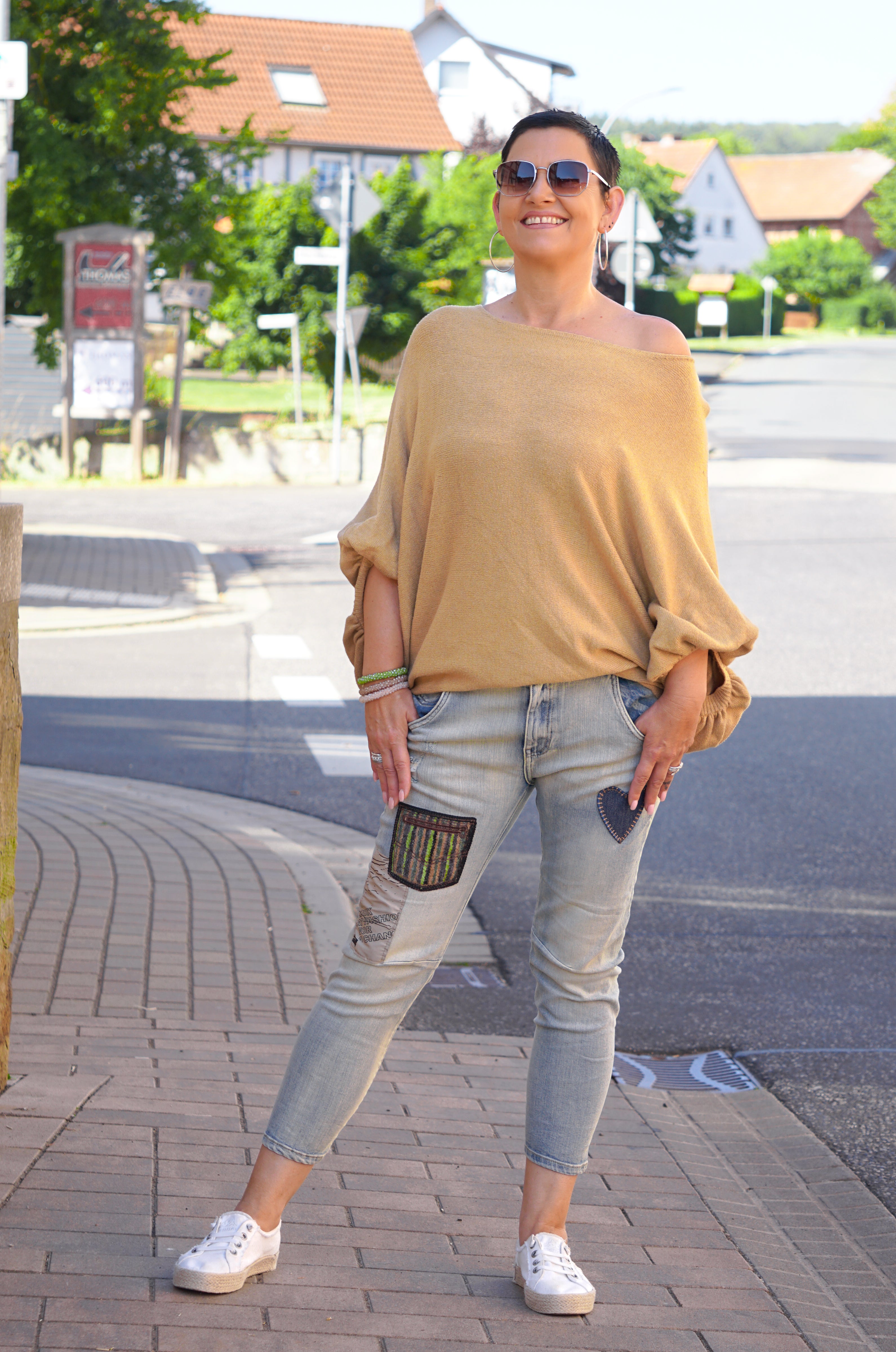 Weiter Kurzarm Feinstrickpulli, camel