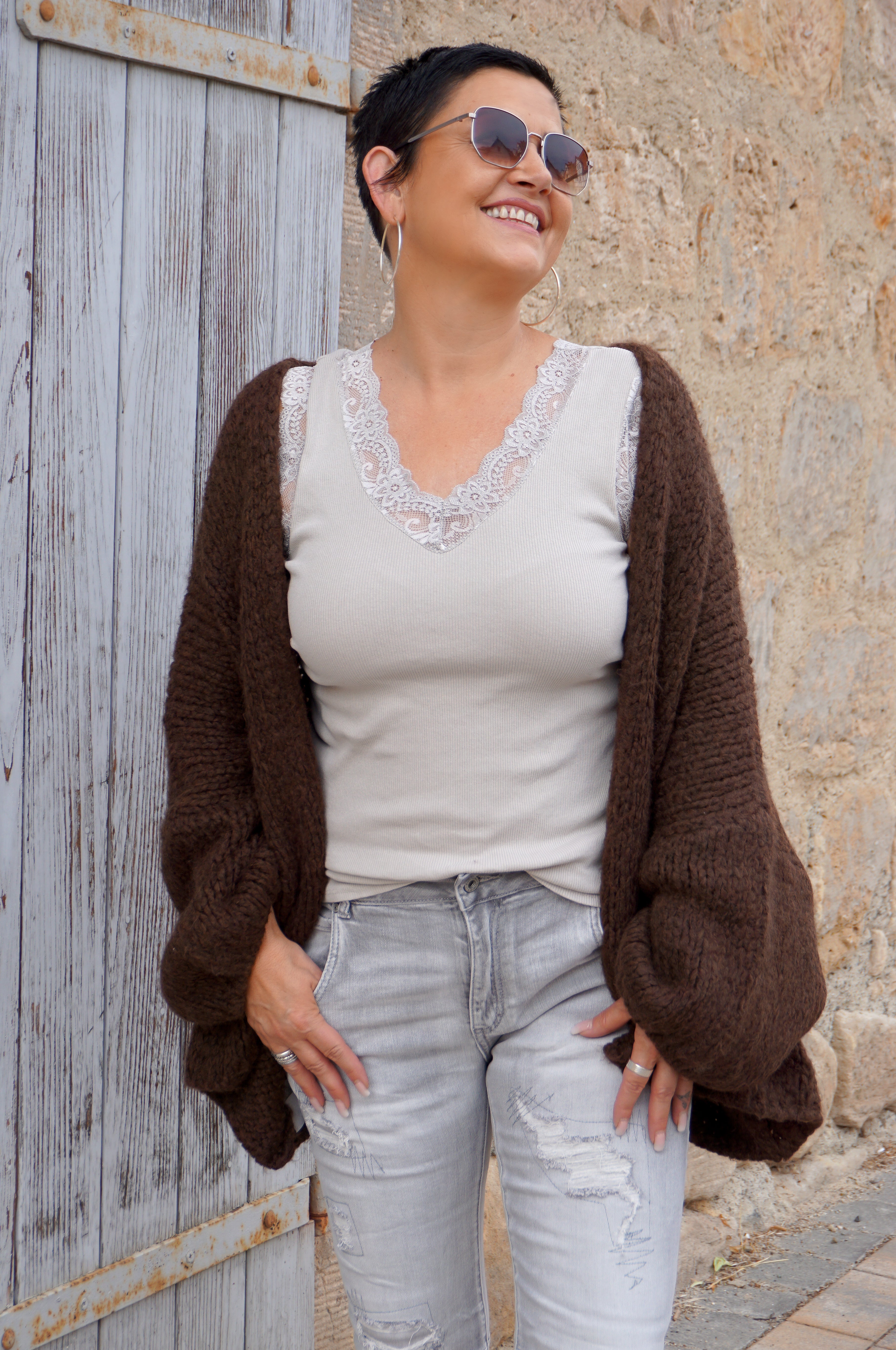 Basic Grobe Strickjacke mit offenem Fall, schokobraun