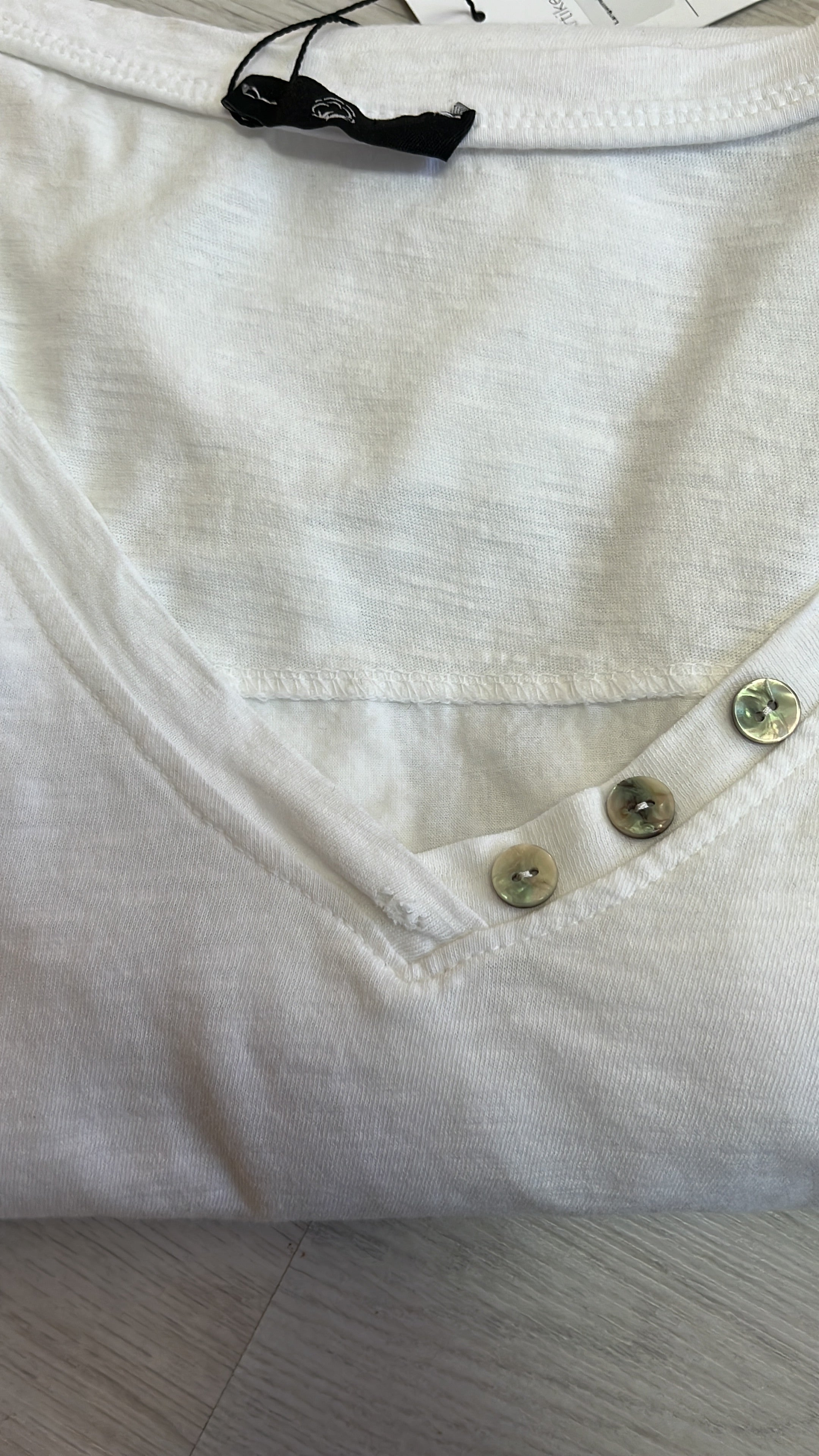 Zweite Wahl - Langarmshirt mit verspieltem Schnitt, weiß - kein Umtausch