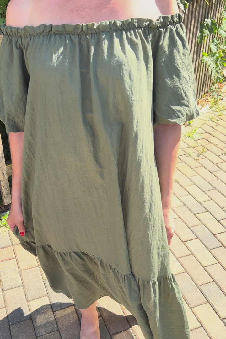 Kleid mit Carmen-Ausschnitt und goldenem Schimmer, khaki